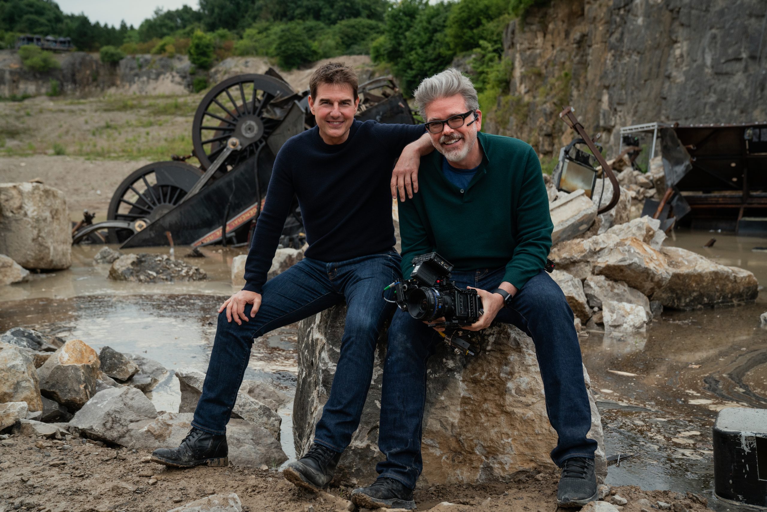 Tom Cruise and Christopher McQuarrie no set de Missão: Impossível - Acerto de Contas Parte 1 