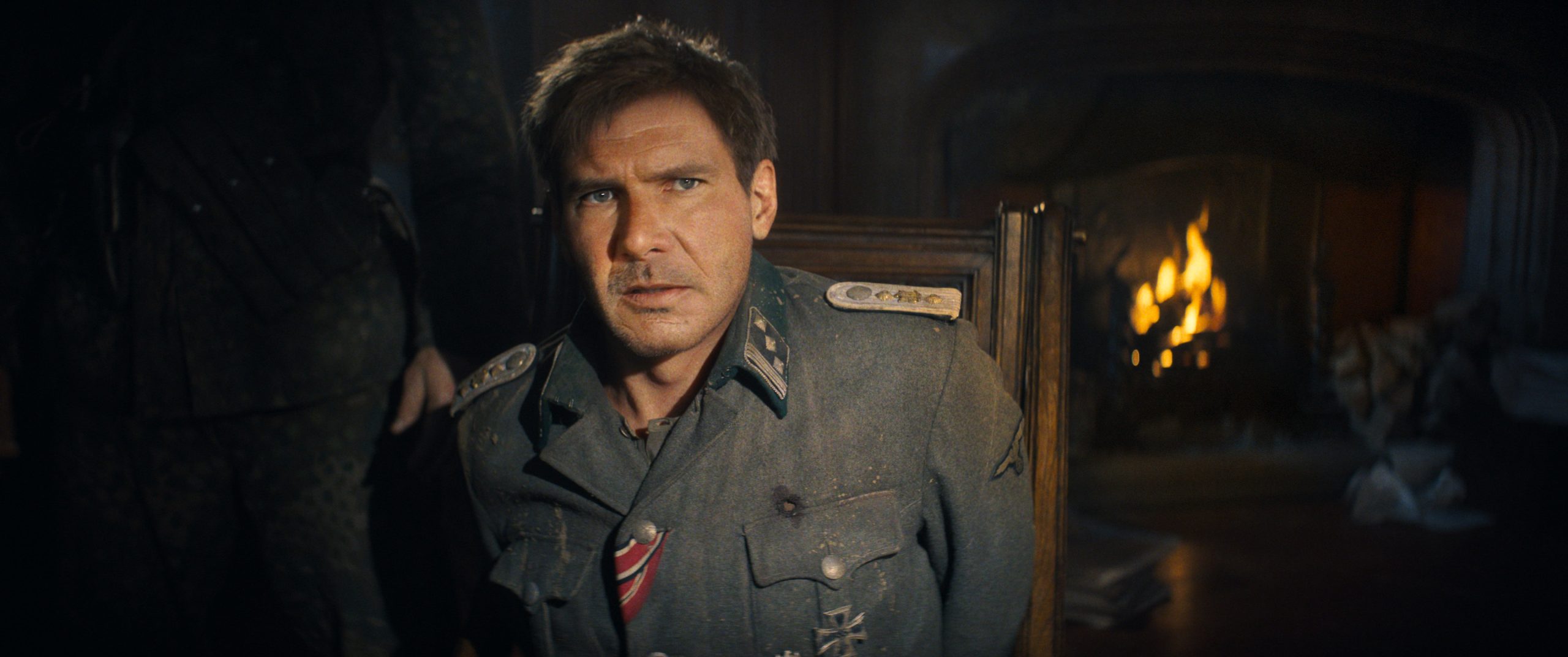 Harrison Ford em cena de Indiana Jones e a Relíquia do Destino