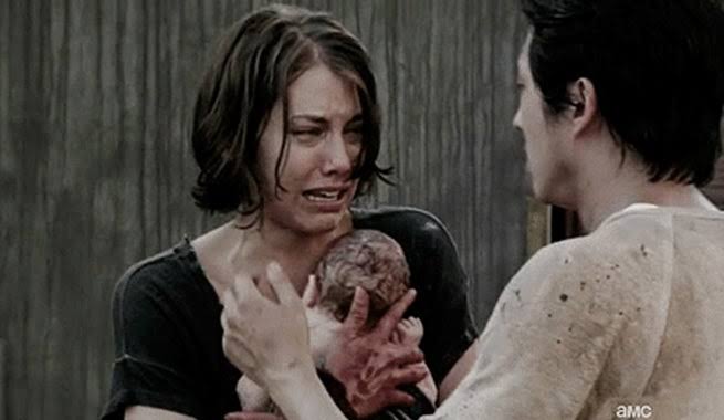 The Walking Dead – Maggie faz o parto da Judith