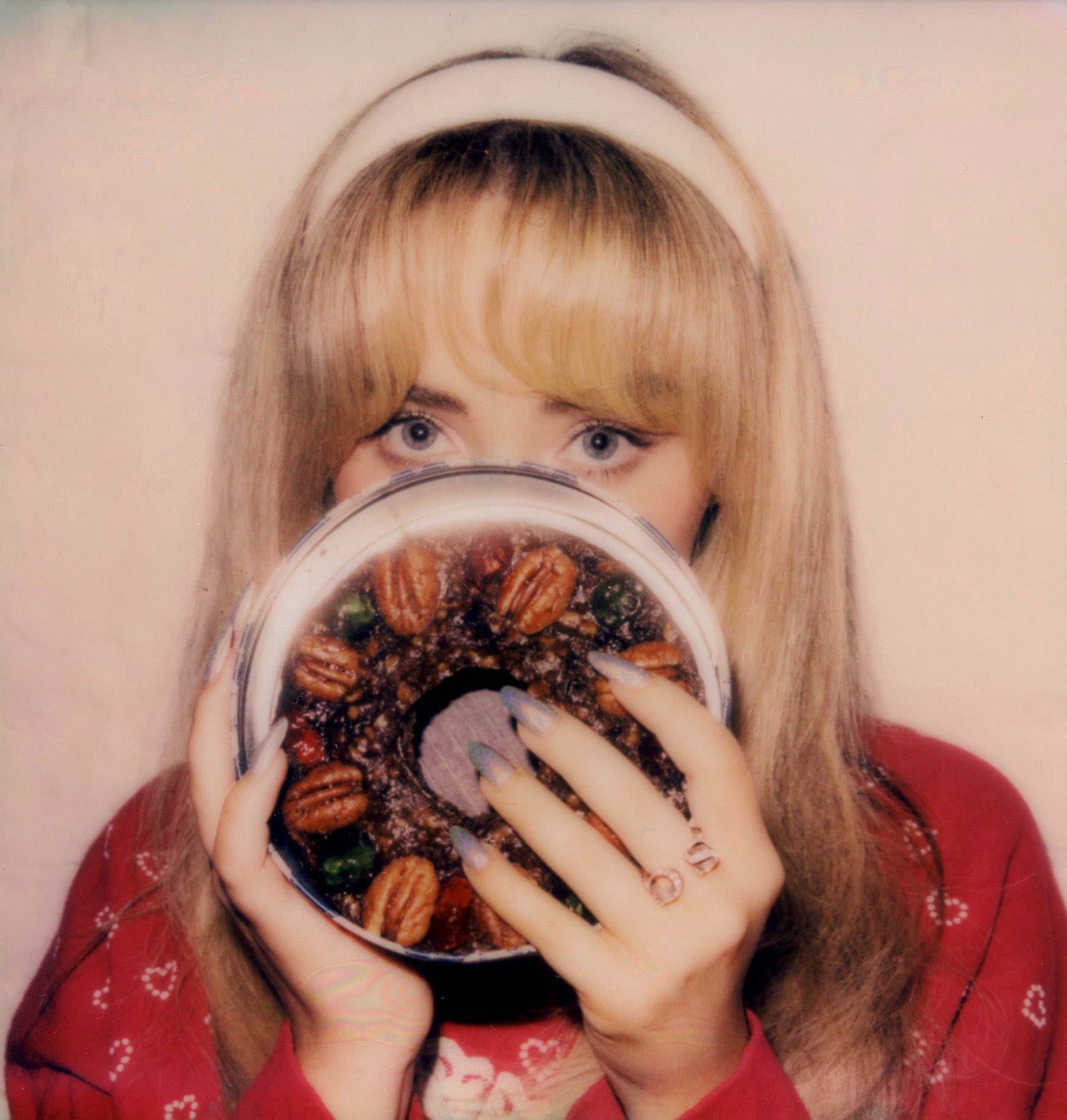 Fruitcake, EP de Natal de Sabrina Carpenter