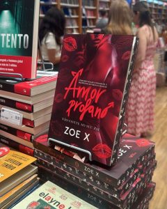 Livro de Zoe X nas livrarias