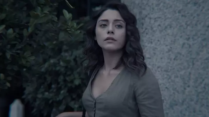 Personagem Alev em Ağlama Anne