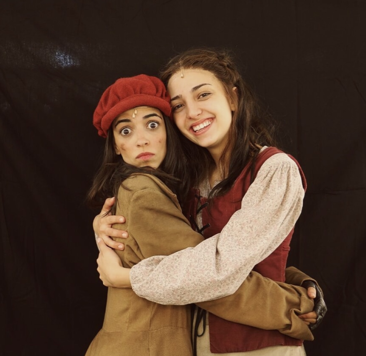 Lara Suleiman, atriz de Meninas Malvadas - O Musical, em entrevista exclusiva para o Entretizei.
