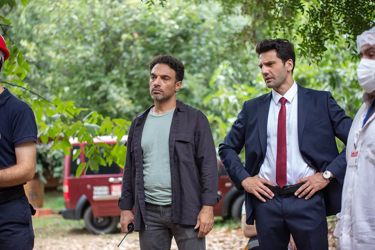 Foto de Eren e Ilgaz.