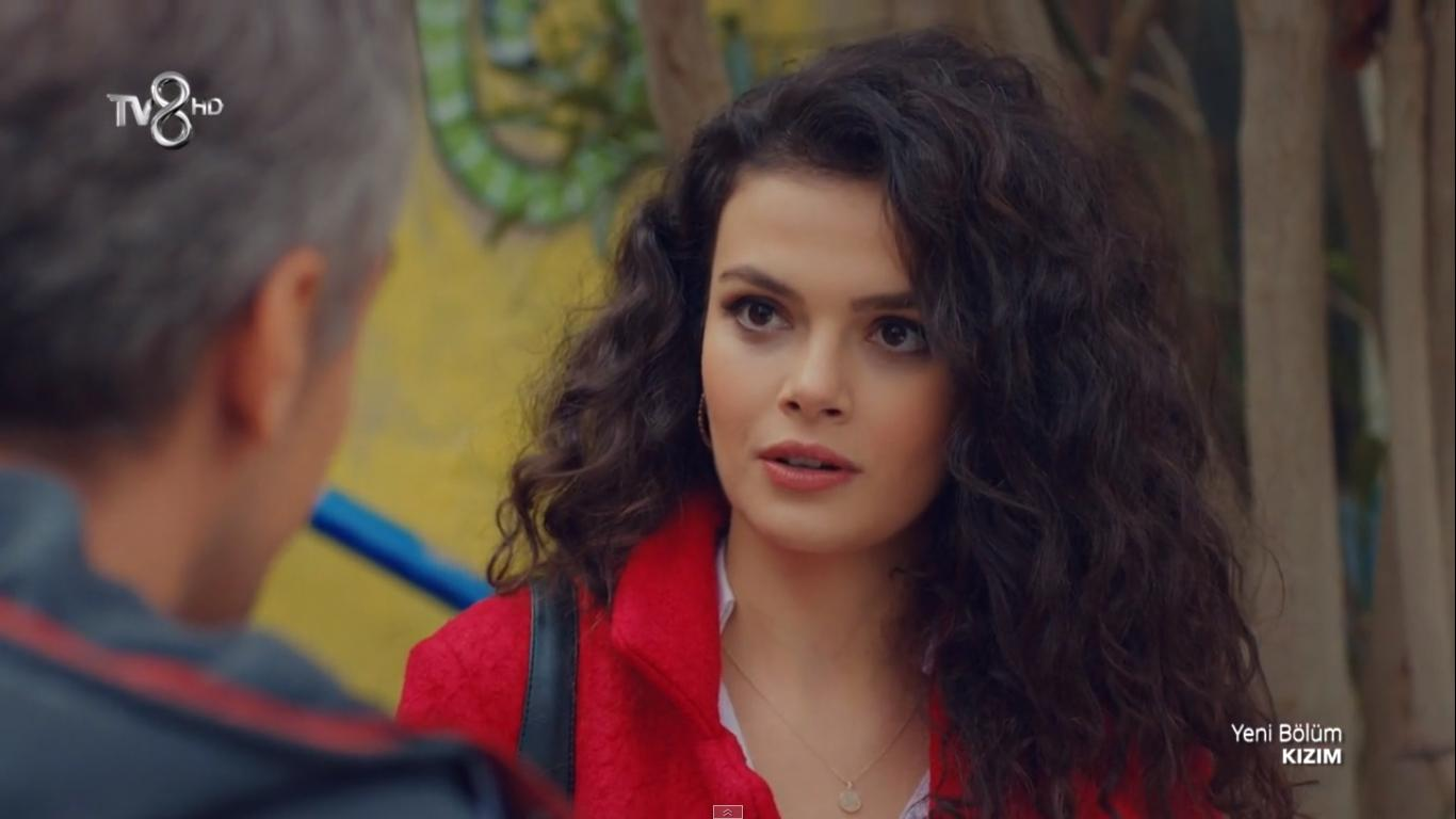 Foto de Sinem em Minha Menina.