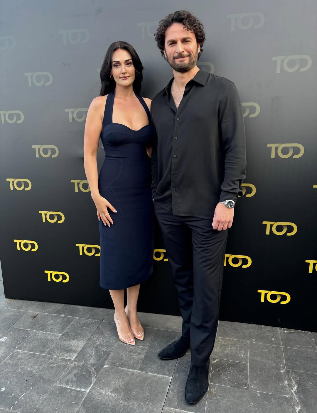 Foto dos atores de Zamanın Kapıları.