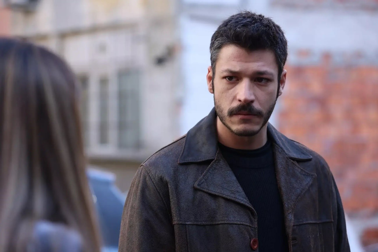 Foto de ator convidado em Modern Kadın.