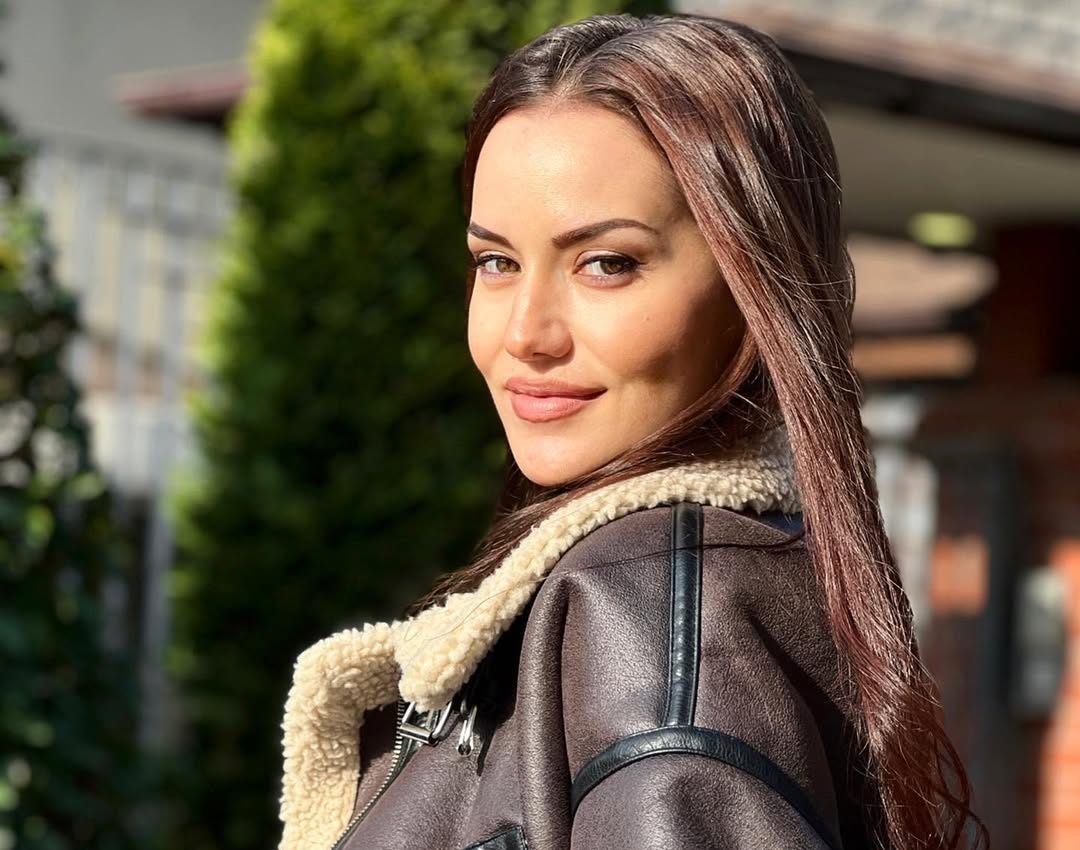 Foto de Fahriye Evcen no resumo de notícias.