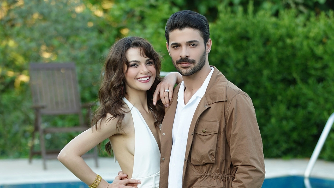 Foto de Naz e Pamir na dizi.