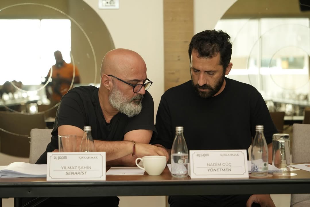 Foto leitura de roteiro.