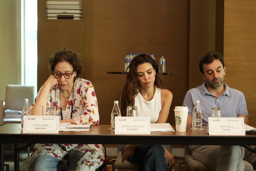 Foto leitura de roteiro.