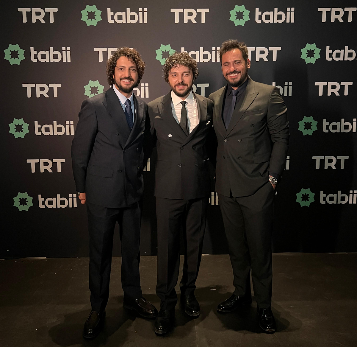 Foto de atores de uma das dizis do tabii.