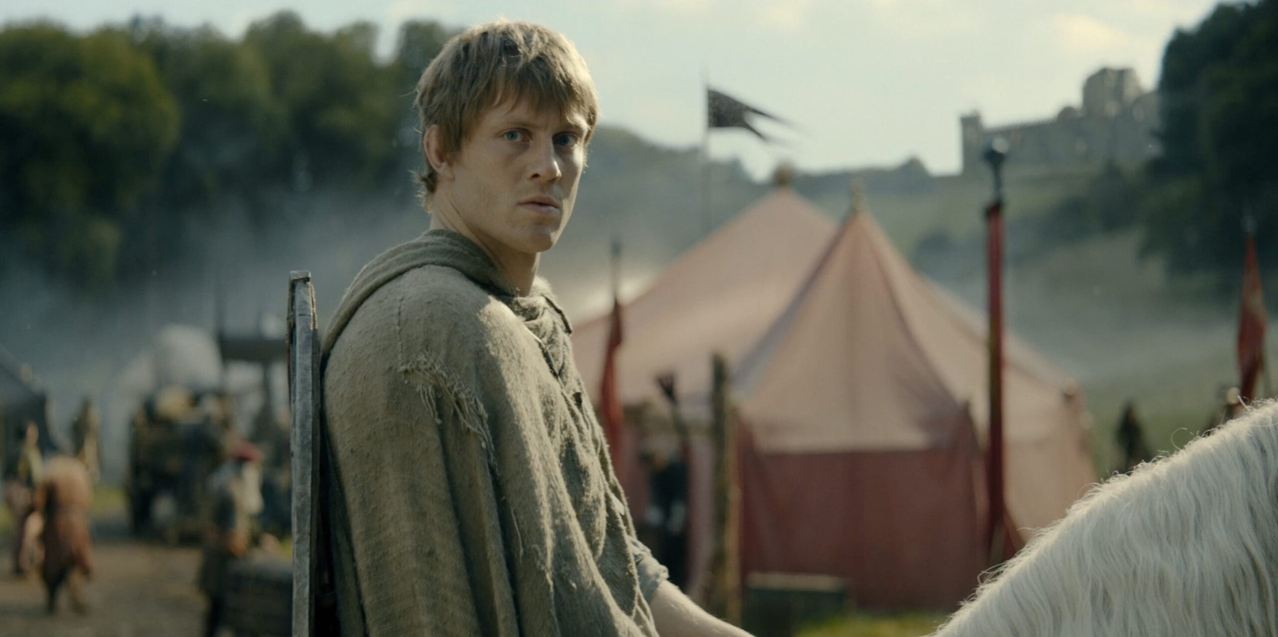 Imagens divulgadas de O Cavaleiro dos Sete Reinos 