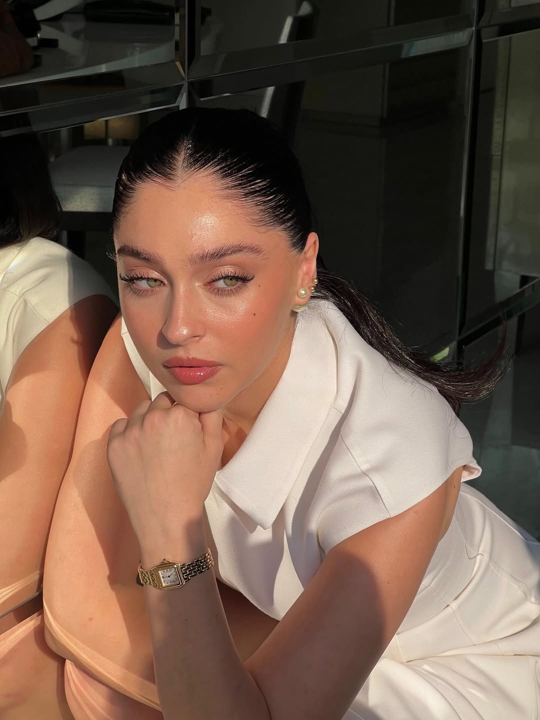 Foto da atriz Cemre Baysel