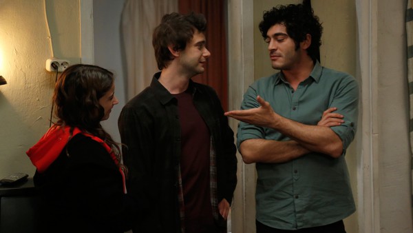 Cena de Bizim Hikaye