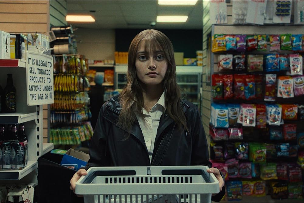Ella Purnell é Rhiannon em Sweetpea