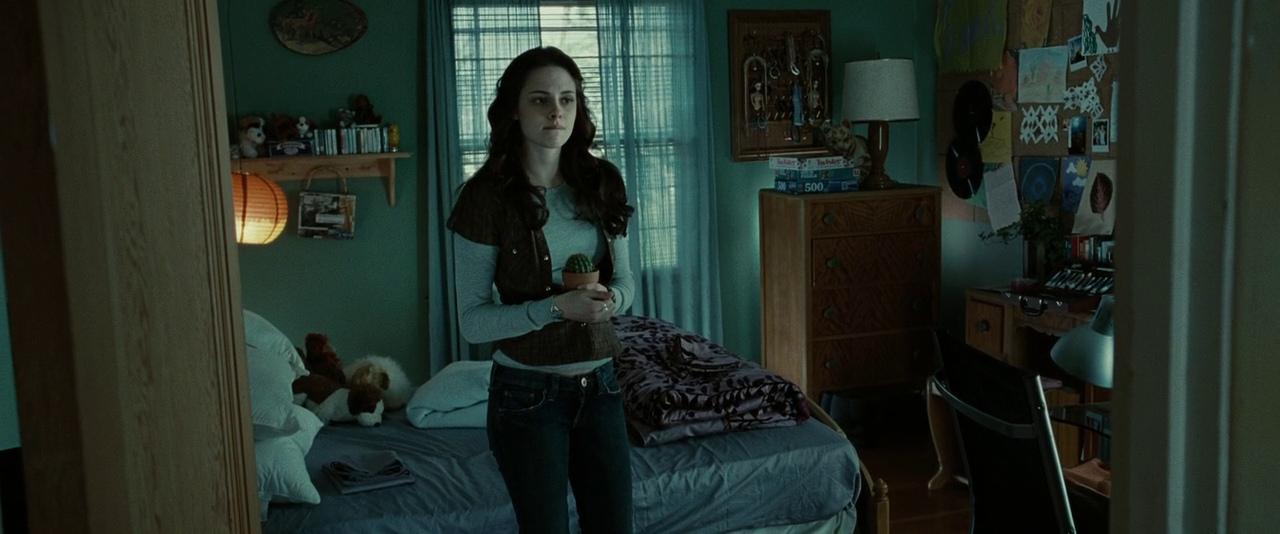 Bella Swan em seu quarto em Forks