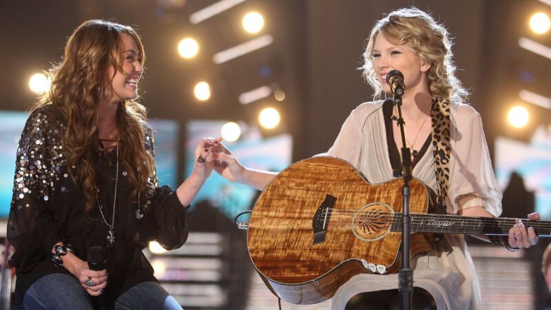 Miley Cyrus e Taylor Swift