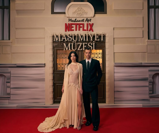 Selahattin Paşalı e Eylül Kandemir em lançamento de Masumiyet Müzesi 