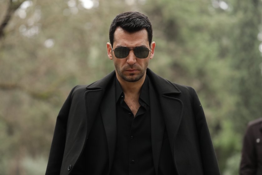 Murat em cena de Ramo: Entre o Amor e o Poder