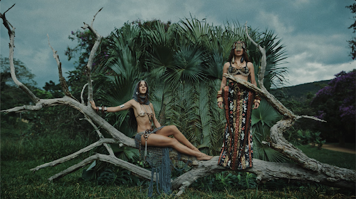 Anitta e Marina Sena em divulgação de Mandinga