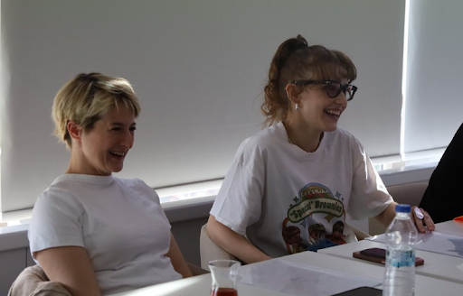 Ahsen Eroğlu e Canan Ergüder na leitura do roteiro do novo projeto