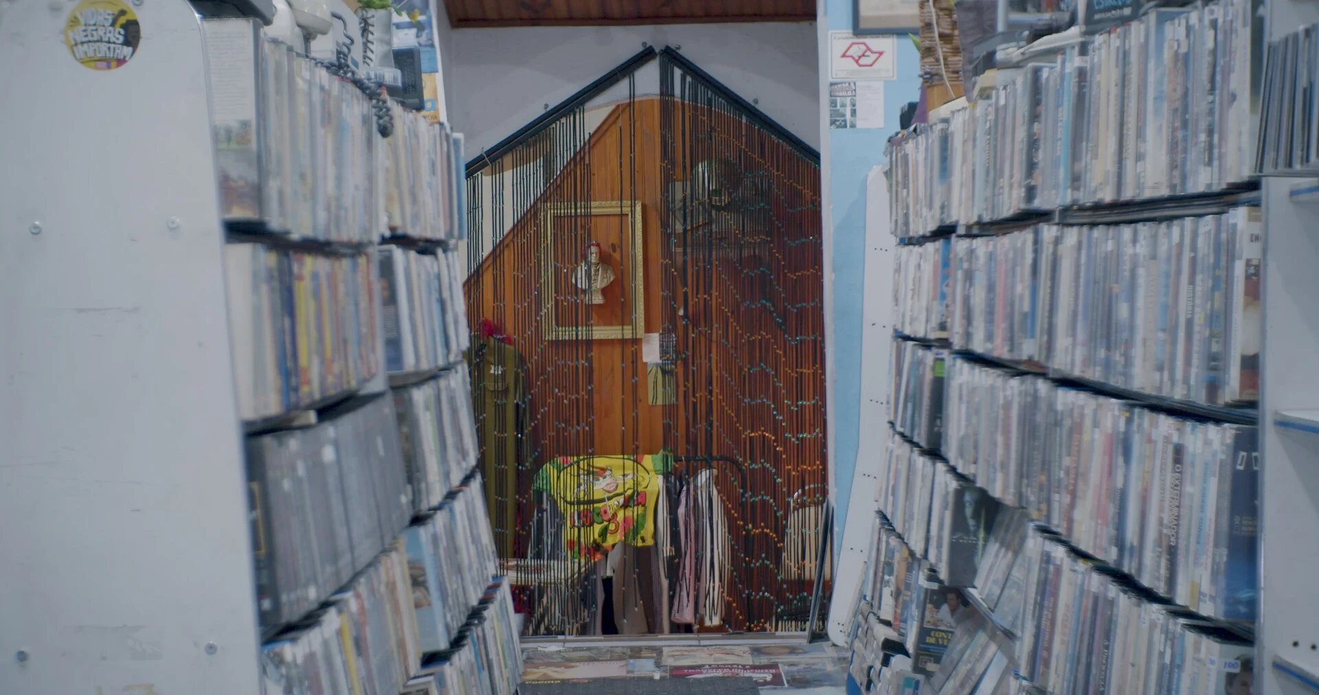 Rebobinando Memórias: Videolocadora Charada
