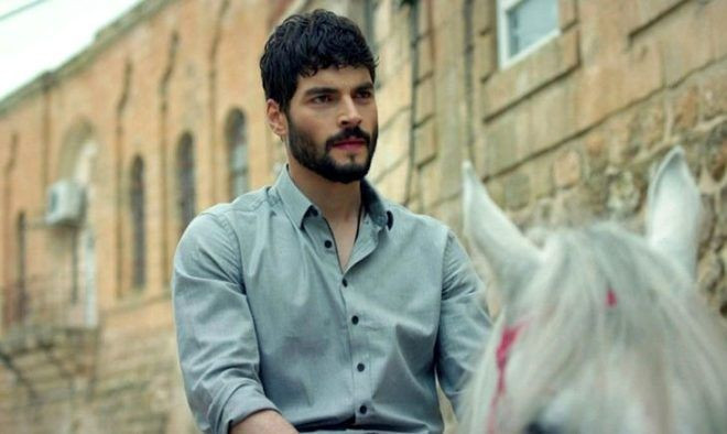 Akın Akınözü em Hercai