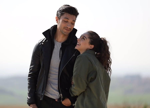 İlhan Şen e Cemre Baysel em cena de Ask Filmi