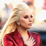 Em novo documentário, Lady Gaga revela abuso e gravidez