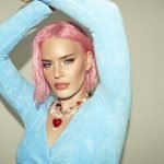 Anne-Marie estreia novo álbum Therapy e lança clipe com Little Mix