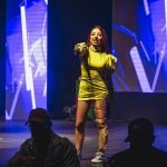 Candidata 0104: Taby retorna aos palcos com ingressos esgotados 