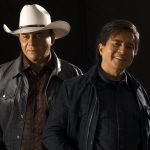 Chitãozinho e Xororó comemoram 50 anos de carreira