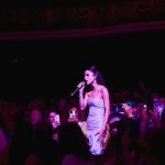 Giulia Be realiza apresentação emocionante de Depois do Universo