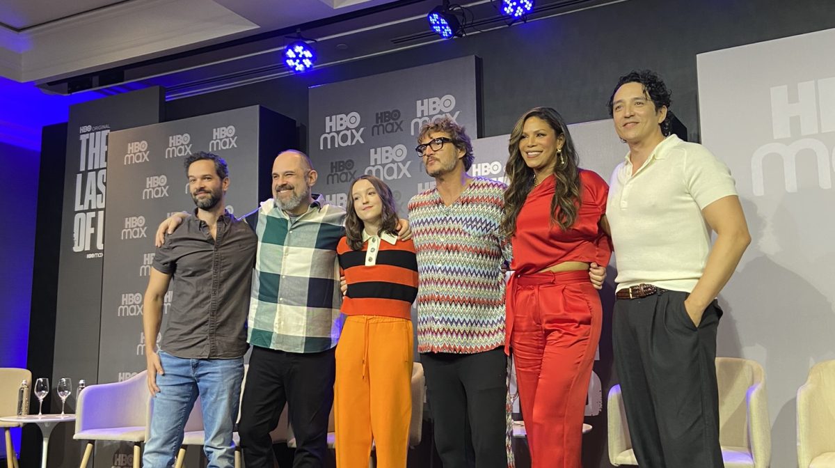 elenco de TLOU em coletiva em SP