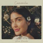Letícia Almeida: influencer estreia carreira solo com o single Camomila
