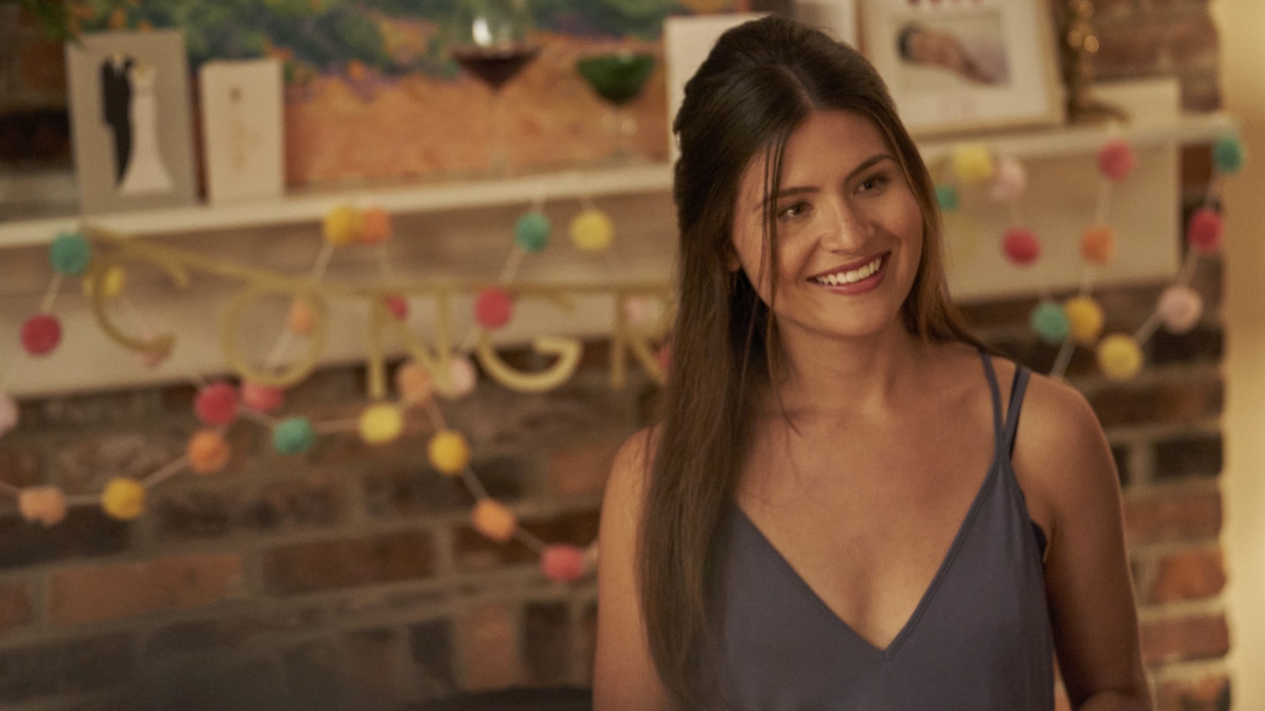 Phillipa Soo como Emma em Amor(es) Verdadeiro(s)