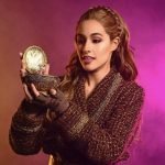 Giovanna Rangel como Anya na montagem brasileira de Anastasia