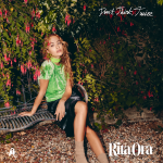 Don't Think Twice é a terceira música inédita da nova era de Rita Ora