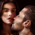 Trailer de O Lado Bom de Ser Traída mostra Giovanna Lancellotti e Leandro Lima em cenas picantes