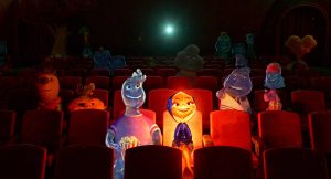 Protagonistas da animação Elementos em um cinema.