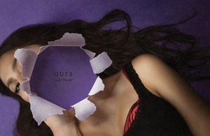 Olivia Rodrigo na capa do álbum GUTS (spilled).