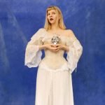 Aurora anuncia novo álbum, What Happened to The Heart?