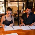 Rüzgara Bırak: o que já sabemos sobre o novo drama romântico estrelado por Hande Erçel e Barış Arduç
