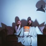 Conheça 4 séries francesas no streaming para treinar o idioma