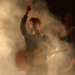 Shawn Mendes lança sua nova música Nobody Knows