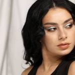 Charli XCX lança nova versão de BRAT