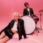 Rosé e Bruno Mats no clipe de APT.