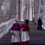 Conclave: Edward Berger transforma os bastidores do Vaticano em thriller que questiona poder e fé