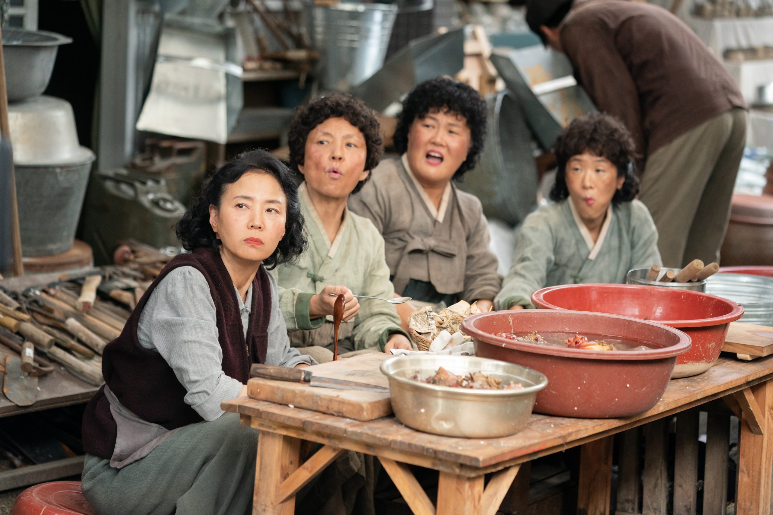 When Life Gives You Tangerines (L to R) Oh Min-ae as Kwon Gye-ok, Cha Mi-kyeong as Park Chung-su, Lee Soo-mi as Choi Yang-im, Baik Ji-won as Hong Gyeong-ja in When Life Gives You Tangerines Cr. Yoo Eun-mi/Netflix © 2025